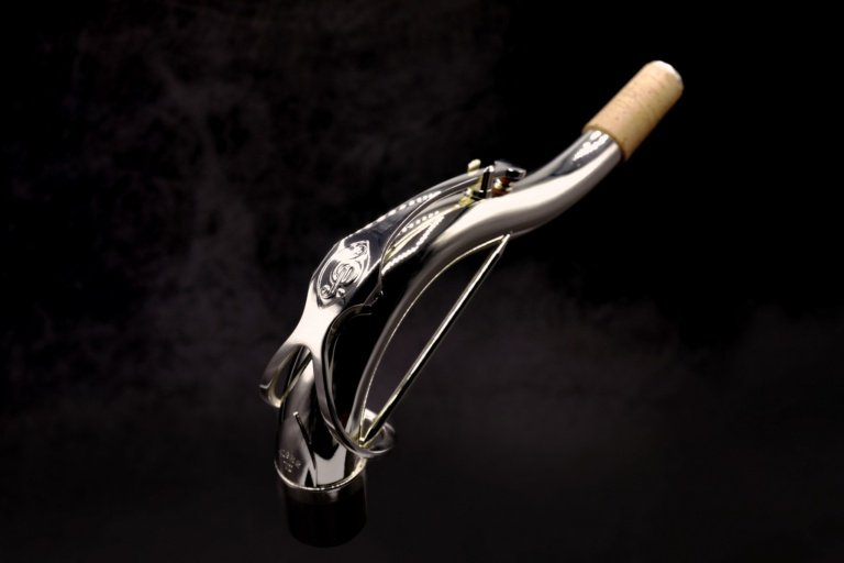 Close-up_Kirk Whalum special edition Neck_m_006